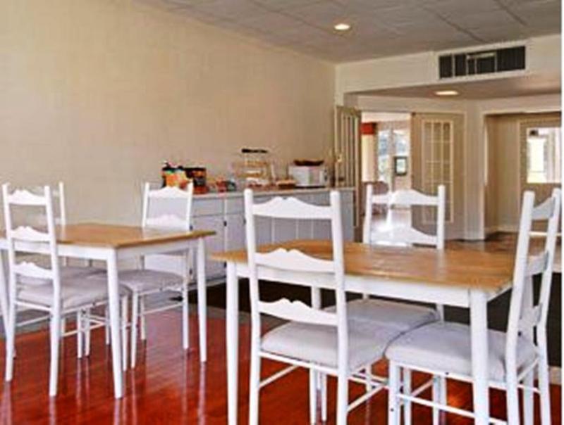 Super 8 By Wyndham Hardeeville - Savannah North Exterior foto